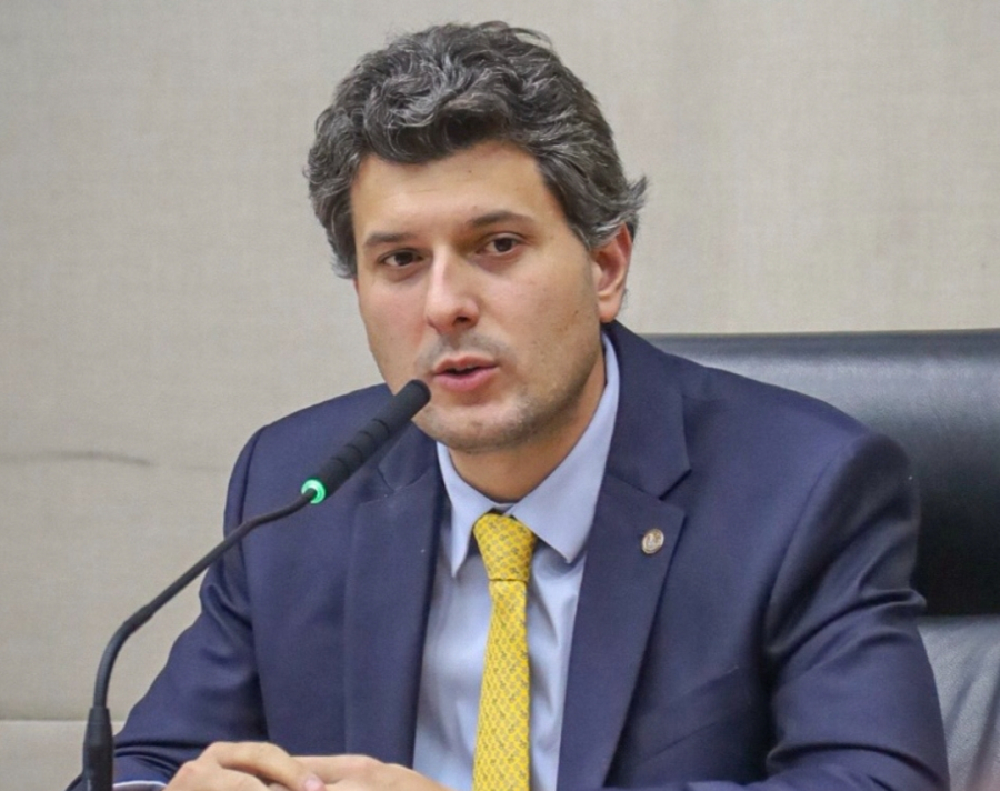 Eduardo Pedrosa lidera articulação e garante avanço no reajuste dos servidores do Detran-DF