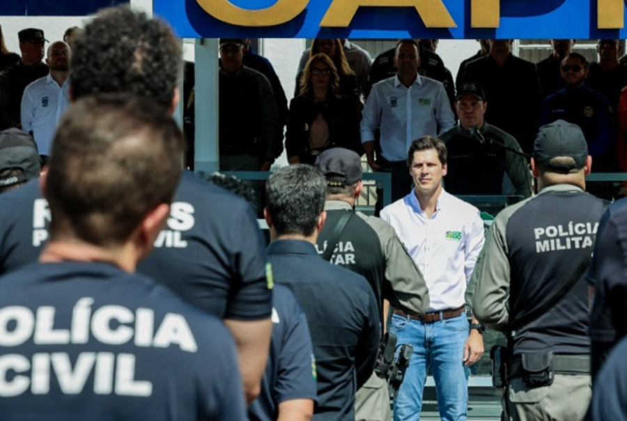 Governador de Goiás Daniel Vilela reforça combate ao crime organizado após megaoperação das forças de segurança 