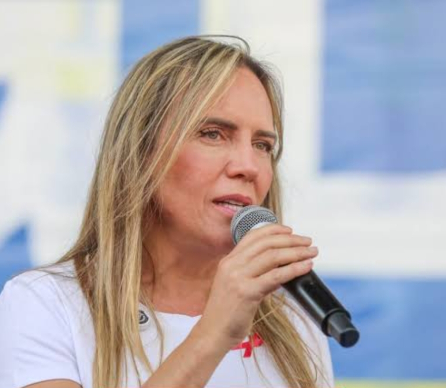 Celina Leão anuncia troca no comando da Educação do DF e aposta em experiência de Thiago Peixoto