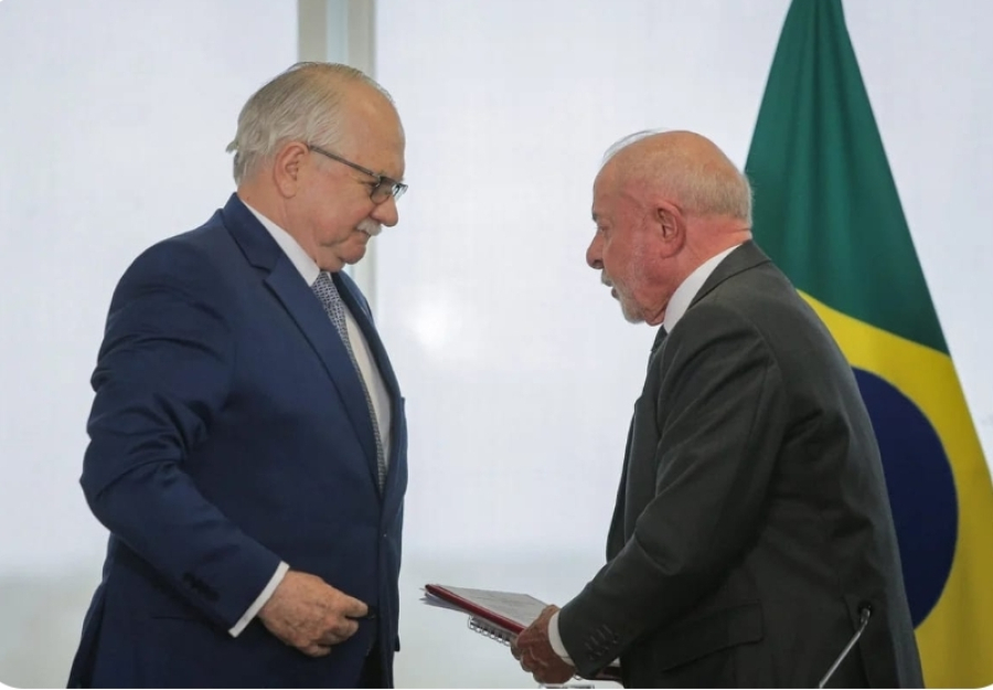 Atuação de Alexandre de Moraes amplia crise e coloca o STF sob forte desgaste