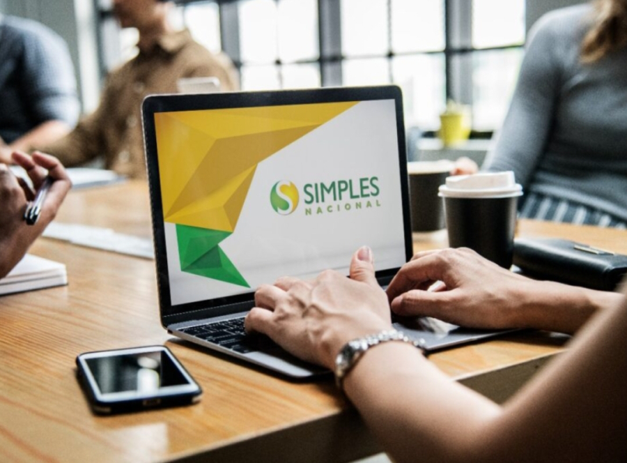 Simples Nacional: empresas têm até 30 de setembro para definir opção para 2027