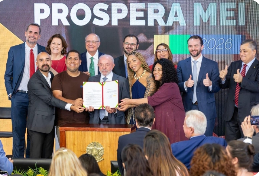 Lula anuncia pacote de R$ 23,6 bilhões para MEIs em ano eleitoral e levanta suspeitas sobre uso político